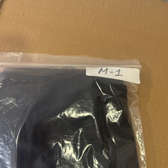 Theory Satin Classic Career Straight Leg Mid Rise Trouser Pants Mavy - Picture 14 of 14